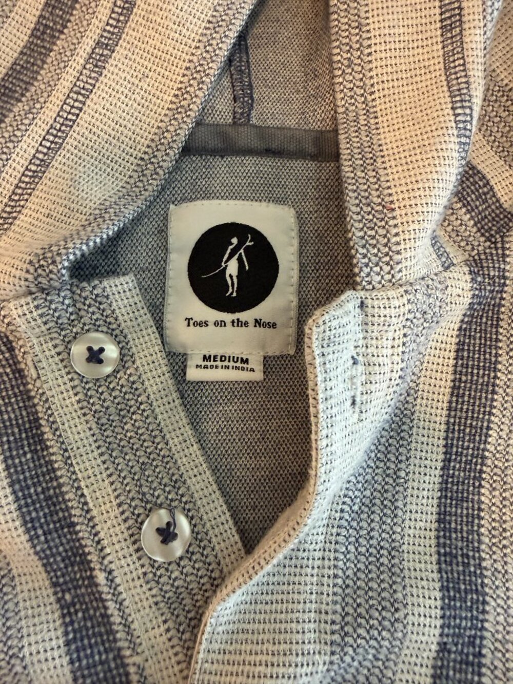 Toes on the Nose Beach Hoodie Henley Blue and White Thin and Light Summer Fit - Picture 2 of 9